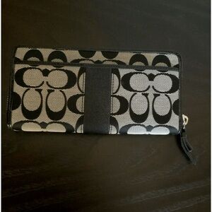 Coach wallet accordion NWT